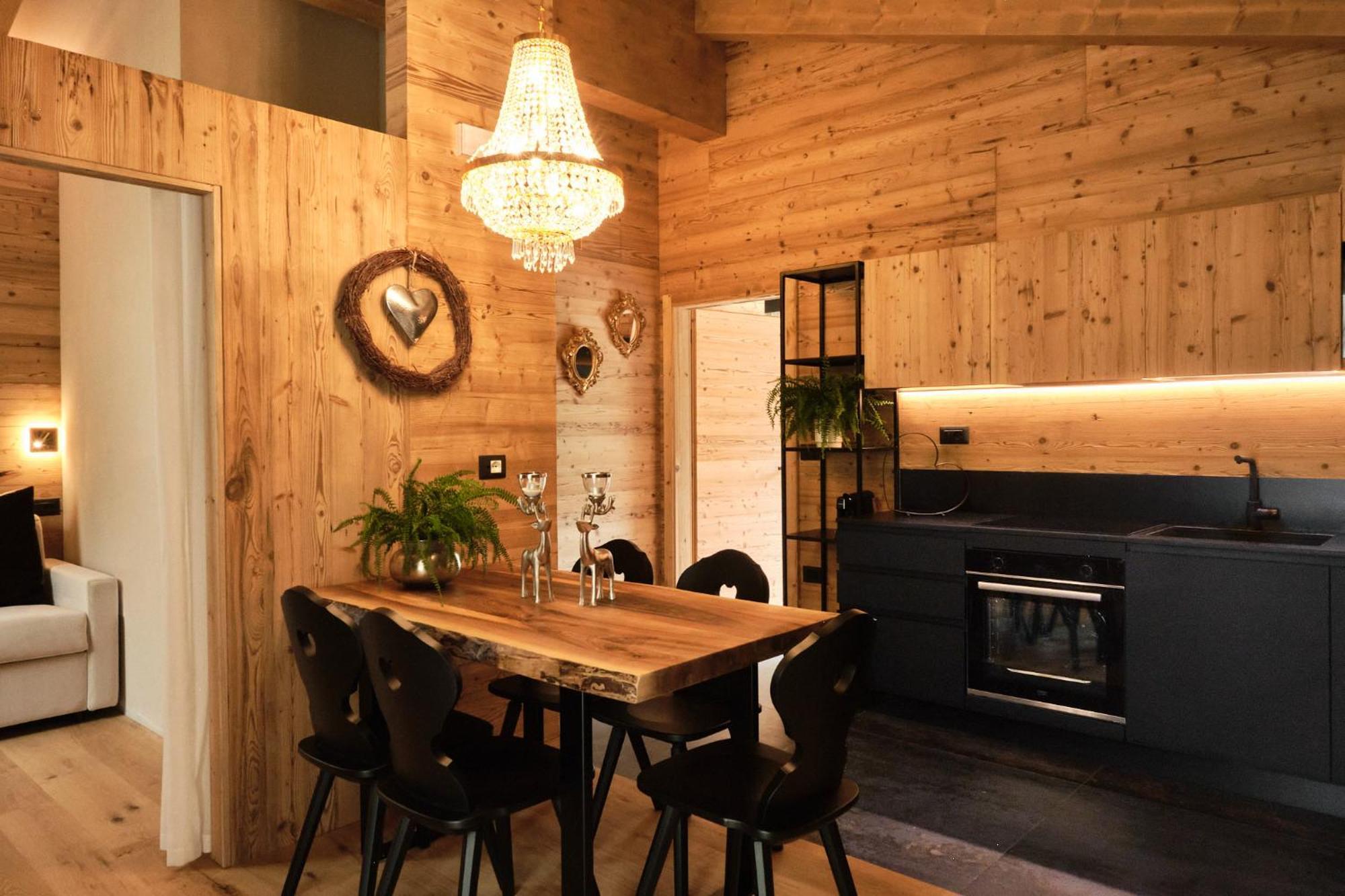 Boutique Hotel E Chalets Salvadori Mezzana  Ngoại thất bức ảnh