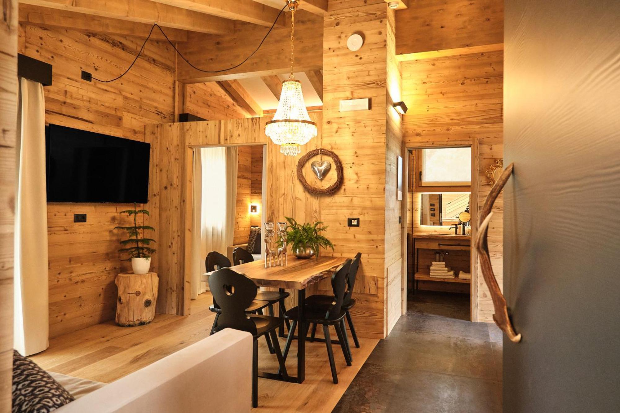 Boutique Hotel E Chalets Salvadori Mezzana  Ngoại thất bức ảnh